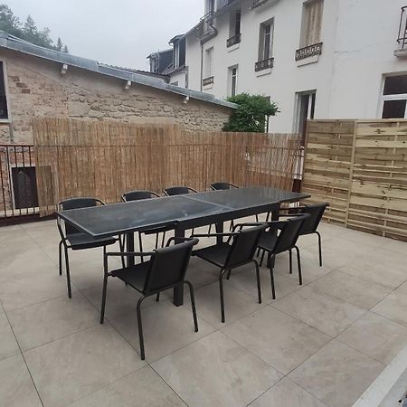 Maison Face A La Dordogne Avec Terrasse Lägenhet La Bourboule Exteriör bild