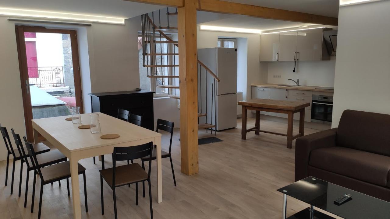 Maison Face A La Dordogne Avec Terrasse La Bourboule Exteriör bild